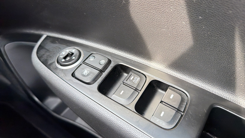 Hyundai i10 1.0 SE 5dr Petrol Hatchback